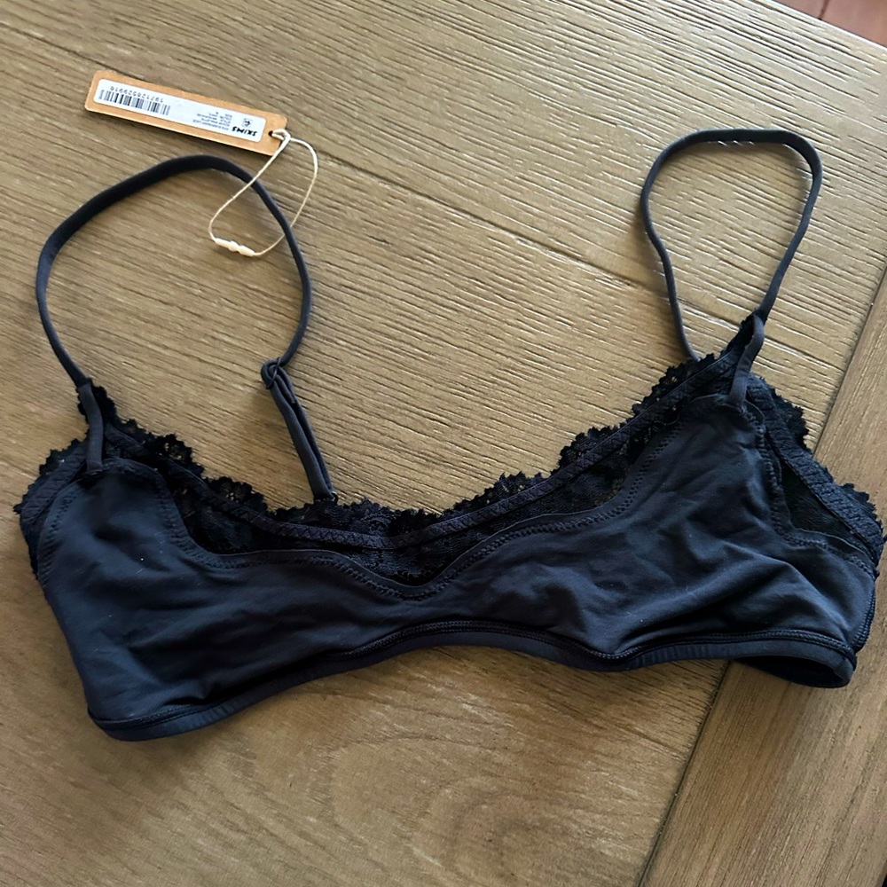 Skims Fits Everybody Lace Scoop Bralette (SOLD OUT)